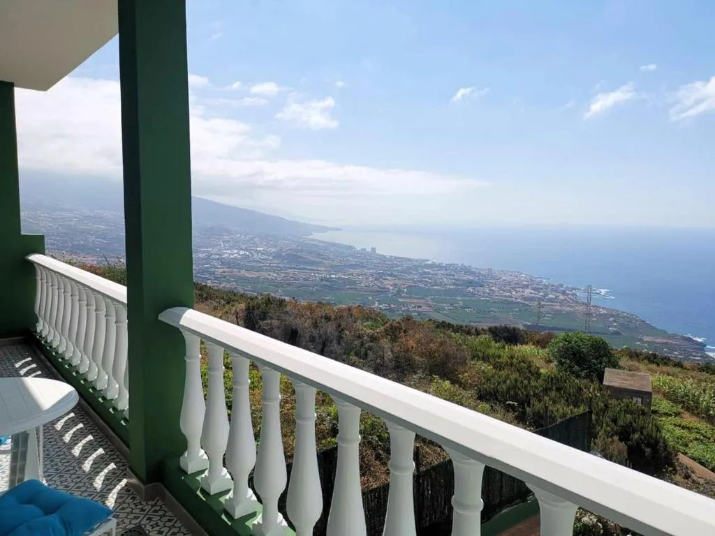 Image 2 of 2 bedrooms house with sea view and terrace at La Orotava 7 km away from the beach