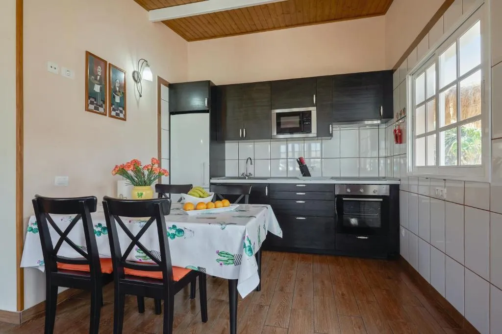 Image 5 of 2 bedrooms house with shared pool enclosed garden and wifi at Buenavista del Norte 1 km away from the beach
