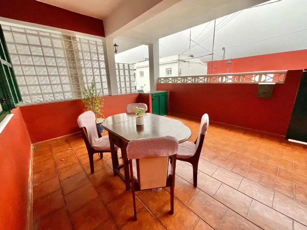 Image 2 of Big&Confort ”con terraza y jardín”