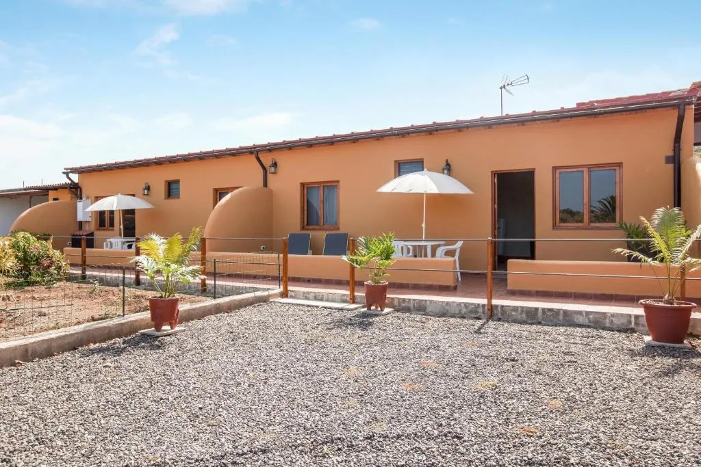 Image 3 of Casas Quemahierro