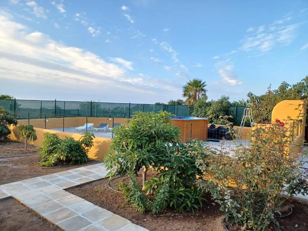 Image 2 of Casas Quemahierro