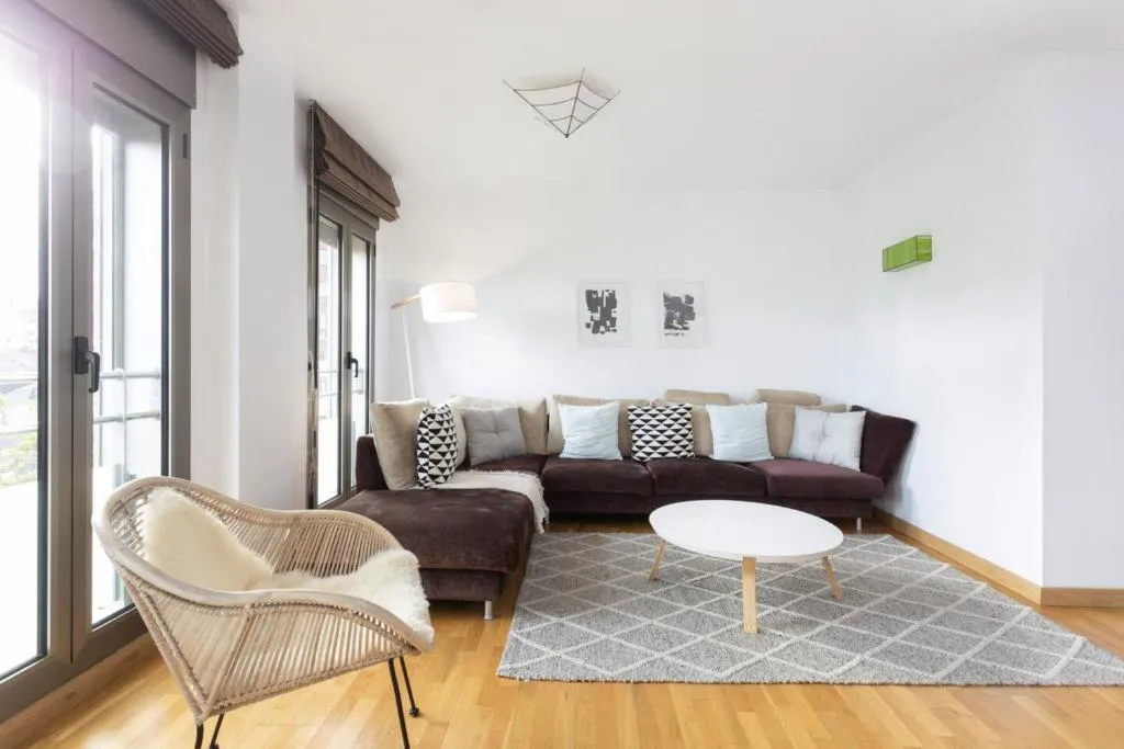 Image 1 of Hauzify I Apartamento Ramon y Cajal