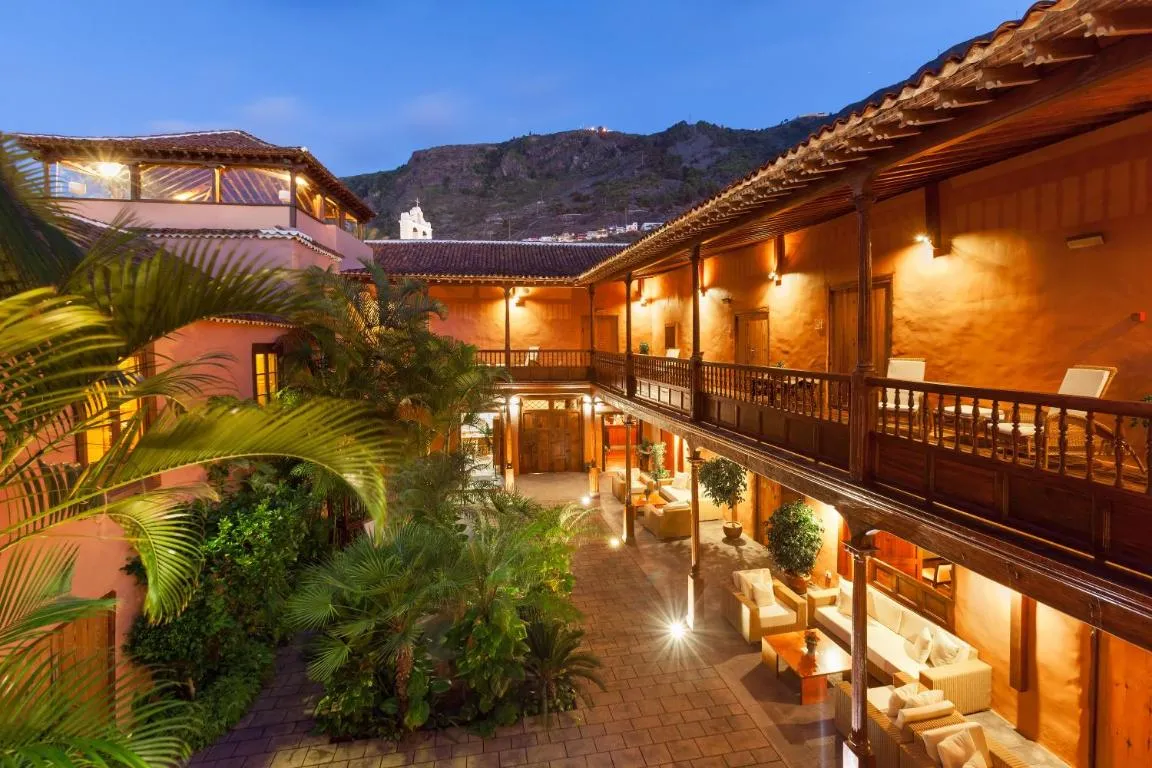 Image of Hotel LIVVO La Quinta Roja