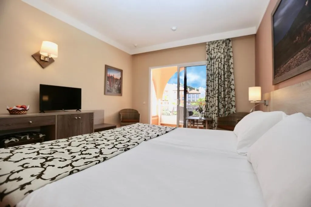 Image 2 of Hotel Puerto Palace