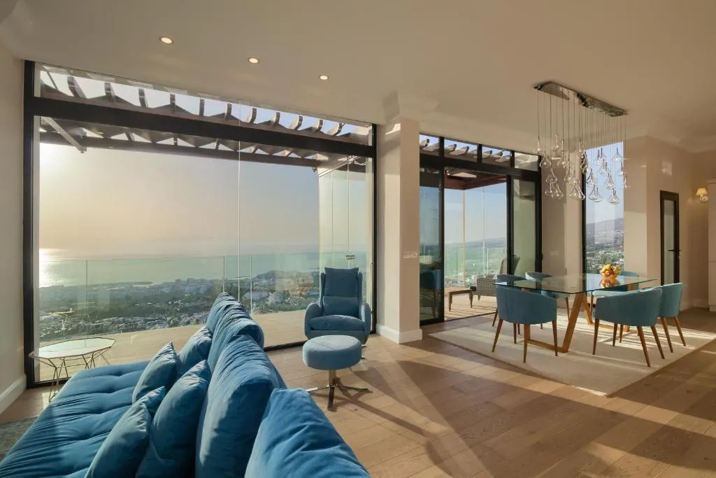 Image 6 of Luxury private villa with heated pool and amazing ocean view