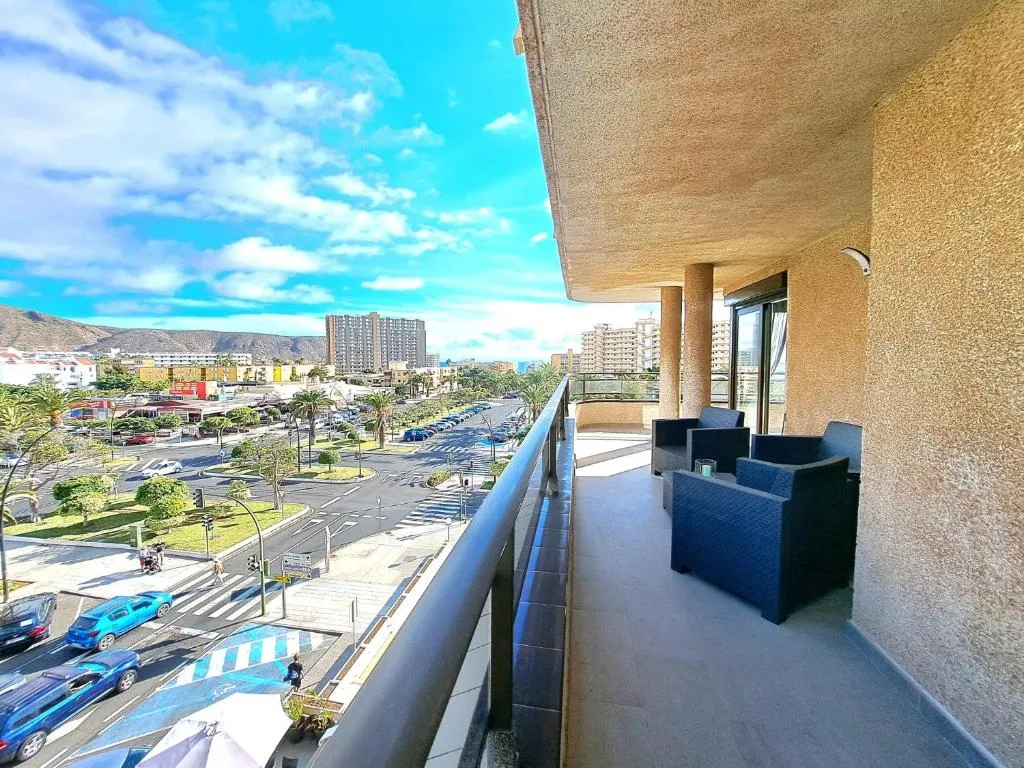 Image of Newly reformed 2 bedroom apartment in the center of Los Cristianos