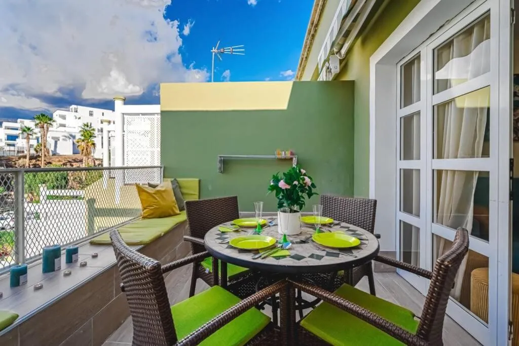 Image 4 of Orlando. Amazing location. Completely renovated!