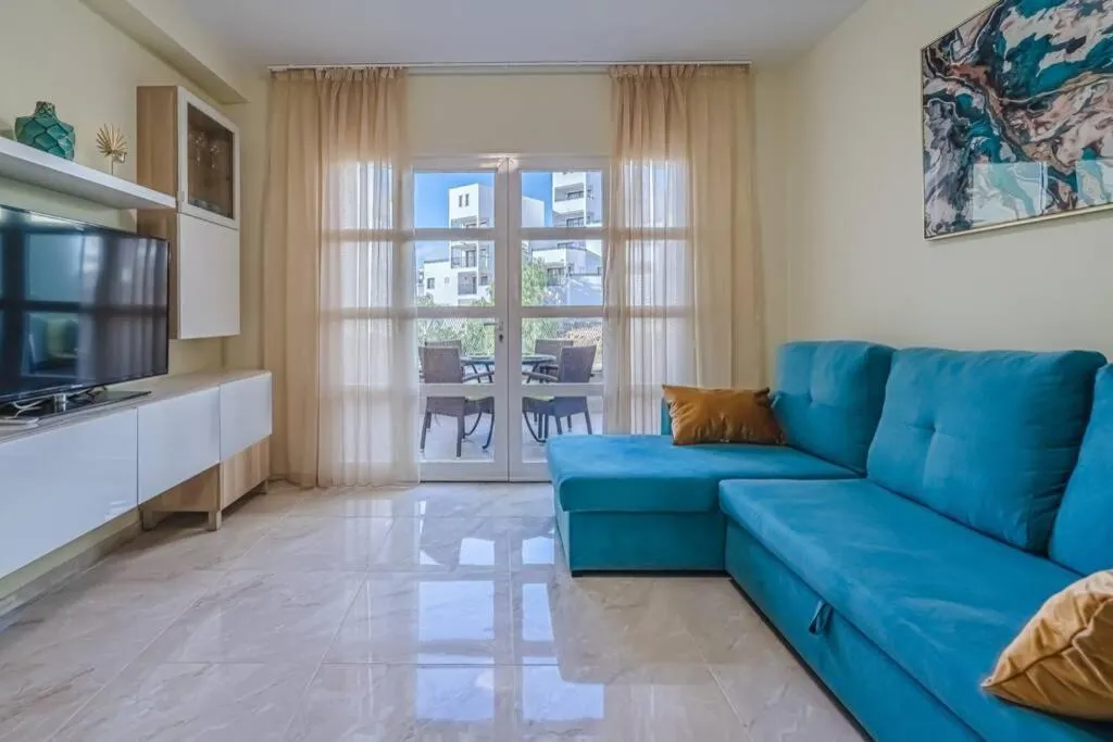 Image 5 of Orlando. Amazing location. Completely renovated!