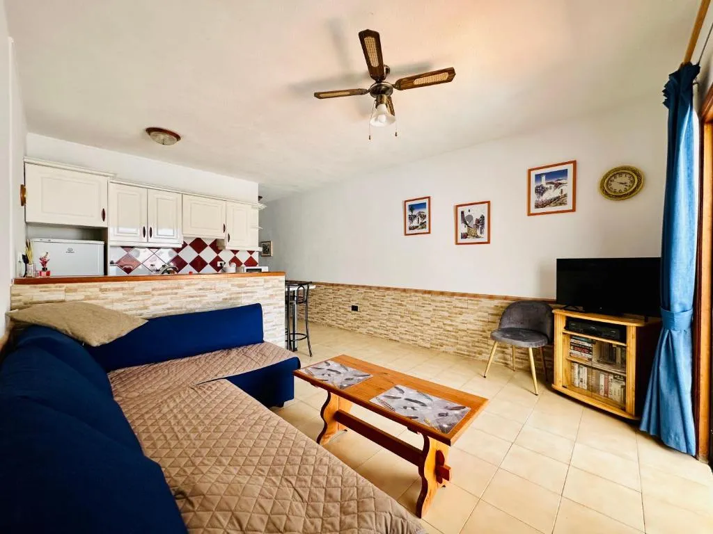 Image 4 of Quiet Apartment Coral Mar