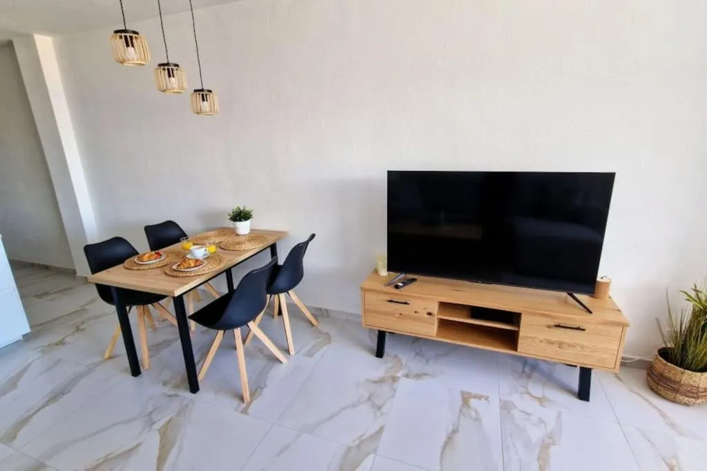 Image 6 of Skyview Apartment