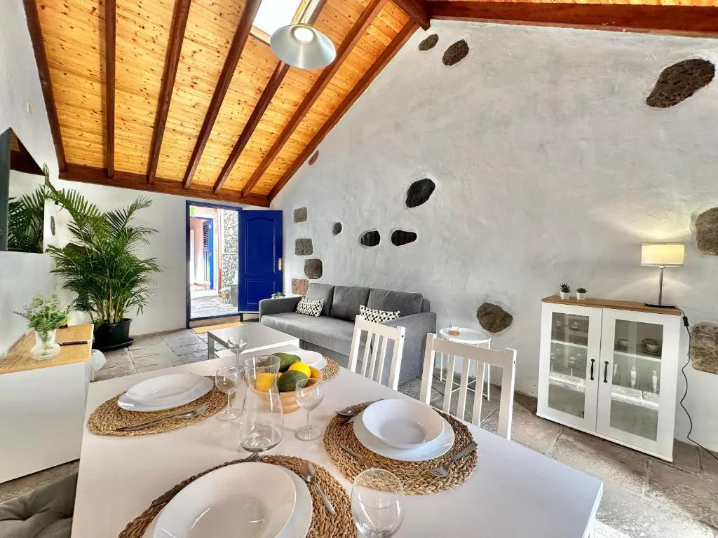Image 3 of Teresitas Beach Escape Apartment