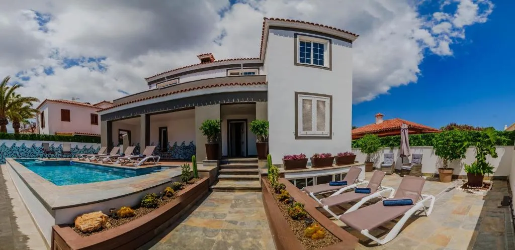 Image 2 of Villa De Marcos