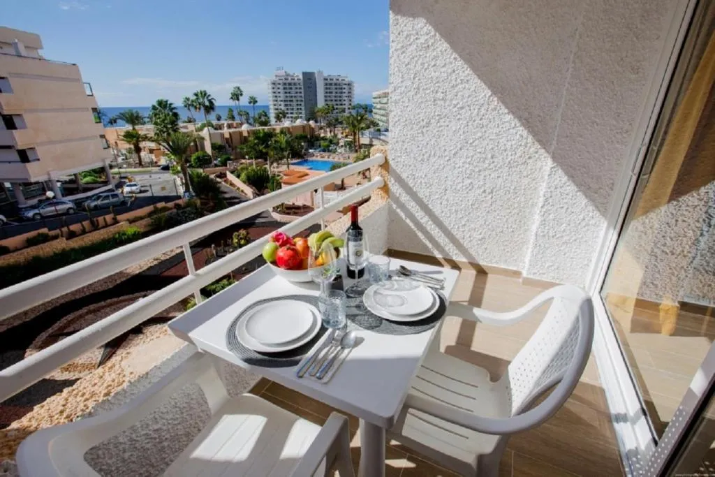 Image of 319 MODERN ACCOMMODATION,SEA VIEW, Wi Fi AND POOL