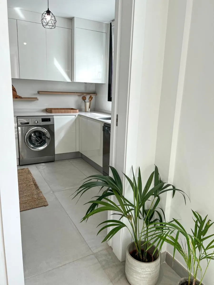 Image 4 of 3 bedrooms, spacious apartment 60 m from the beach