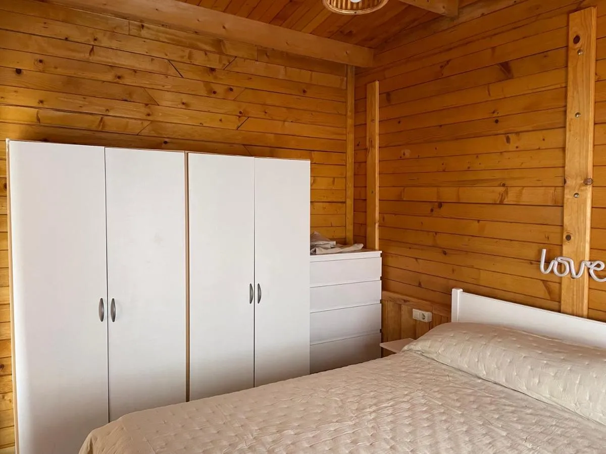 Image 1 of Agradable Mini Casa de madera con jardín amplio