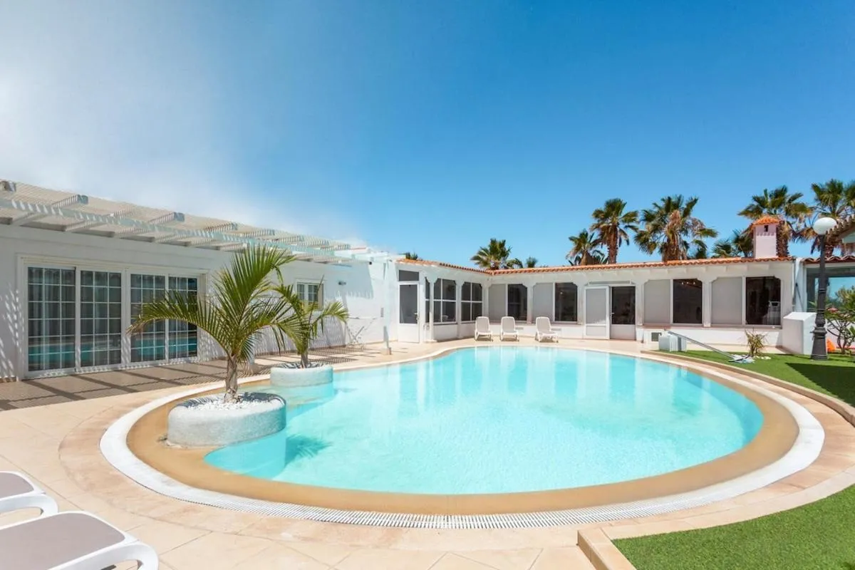 Image 3 of Alamos Park-stunning Villa In Huge Private Grounds