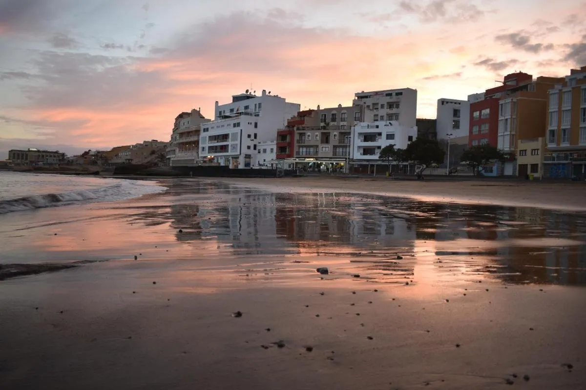 Image 5 of Alquilaencanarias-Medano Galte, terrace and beach