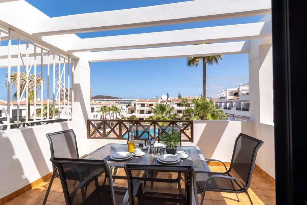 Image of Apartamento con 2 terrazas en Los Cristianos
