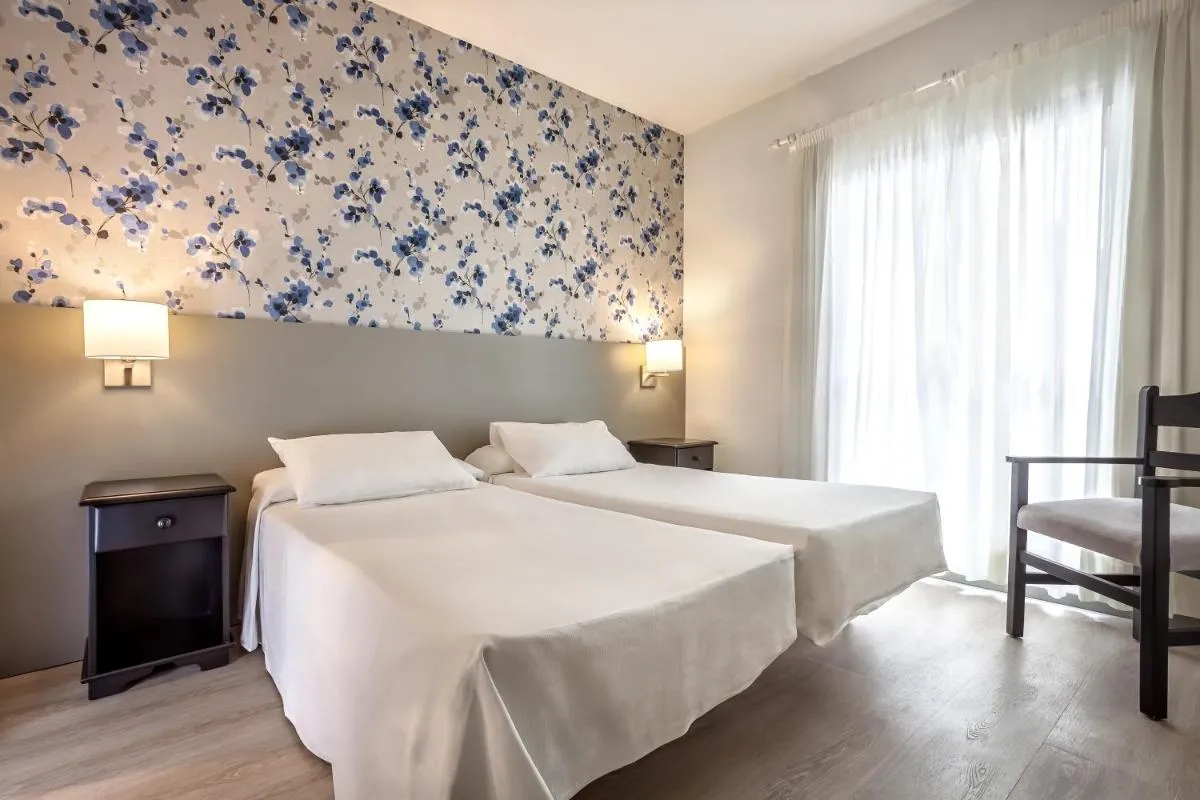 Image 1 of Apartamentos HG Cristian Sur