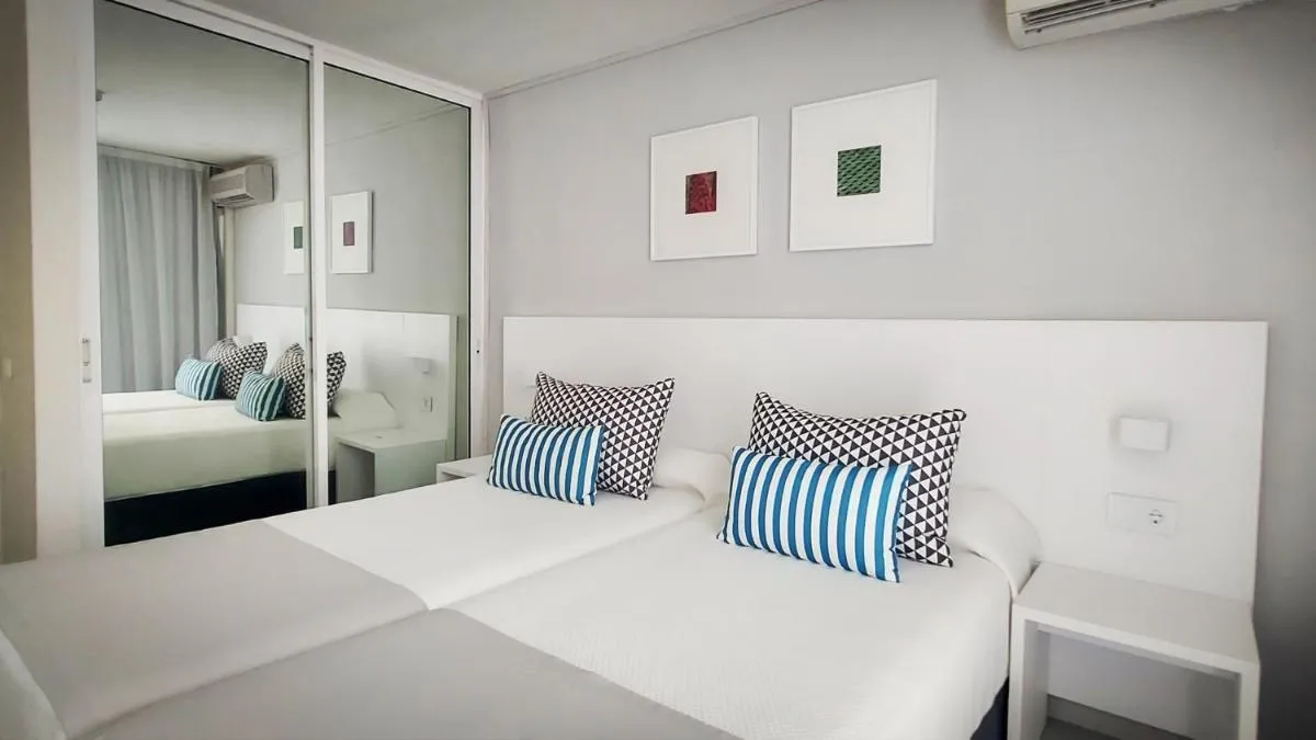 Image 1 of BLUESEA Lagos de Cesar