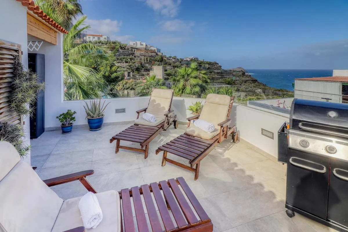 Image 1 of Big terraced house, 3-min walking to the beach, with BBQ and sea view