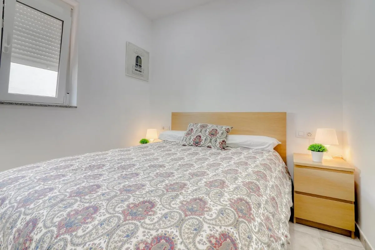 Image 5 of Big terraced house, 3-min walking to the beach, with BBQ and sea view