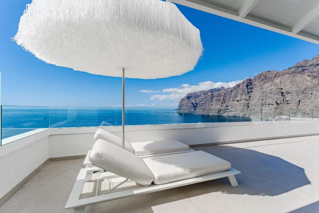 Image of Blue Haven – Ocean View Penthouse with jacuzzi and Pool