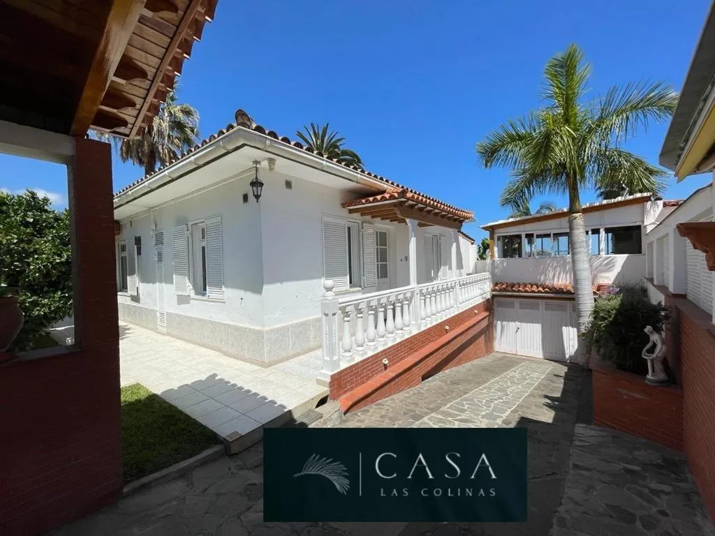 Image 2 of Casa Las Colinas- Preciosa Villa Isleña