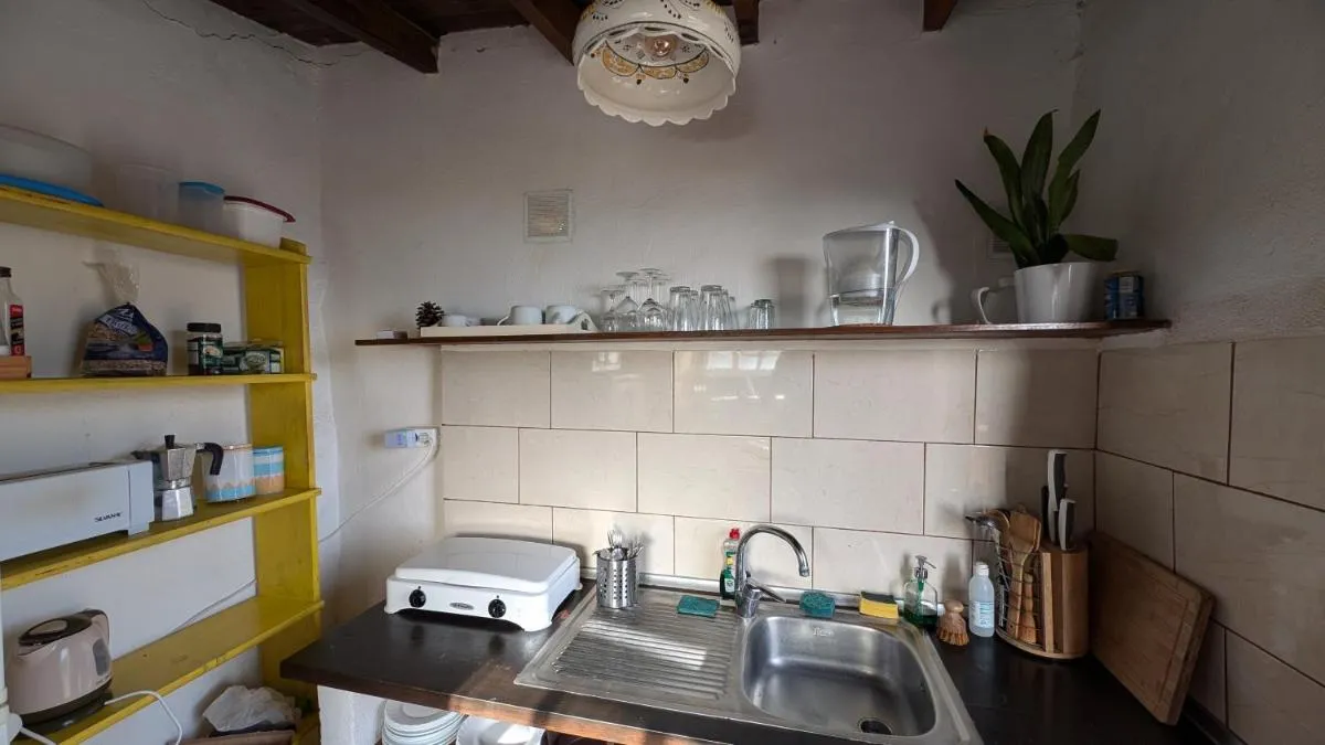Image 1 of Country private studio