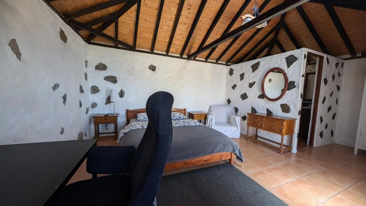 Image 6 of Country private studio