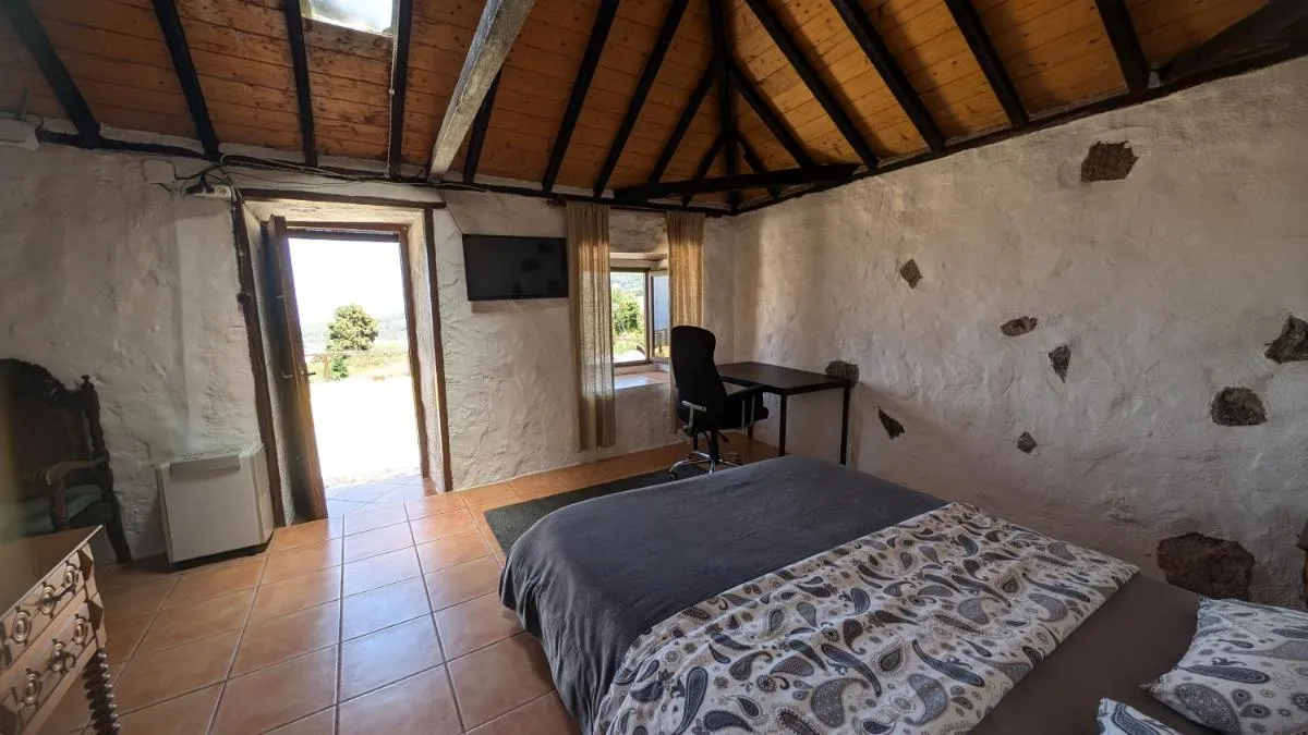 Image 4 of Country private studio