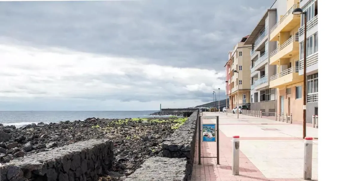 Image 4 of Crucero vista al mar A
