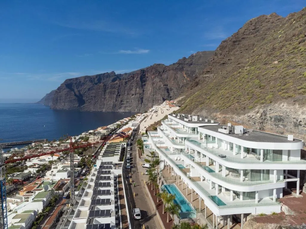 Image of Crystal I Luxury Apartments by EnjoyaHome