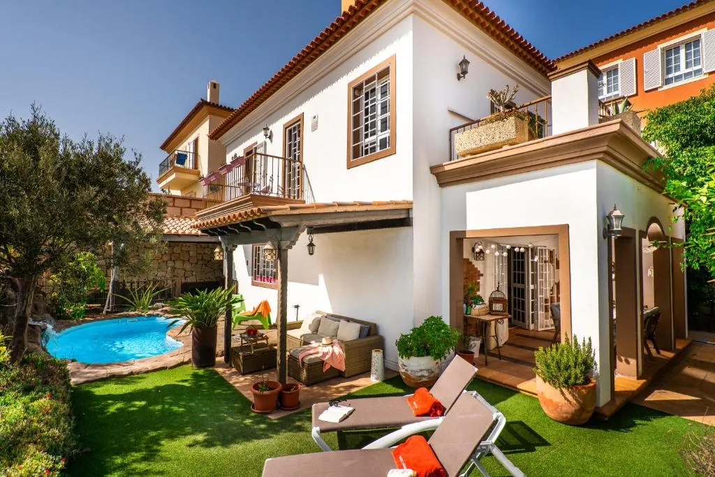 Image of DELUXE VILLA BELLA VITA AIR CON & HEATED POOL, Tenerife South