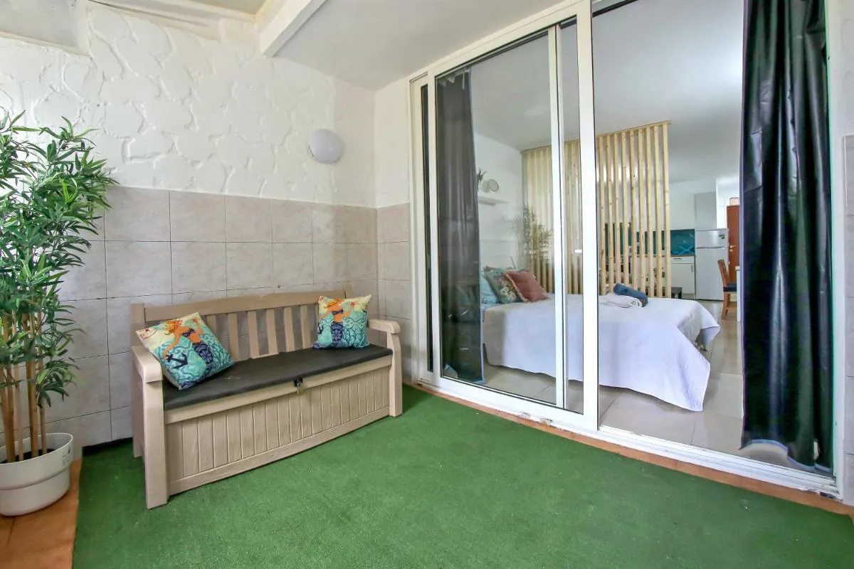 Image 1 of Elegant and Cozy Studio with Pool Chaparral 341
