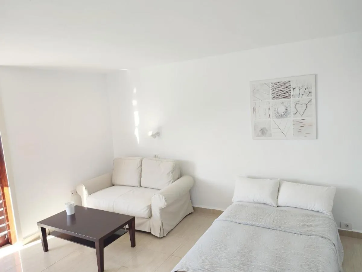 Image 1 of Estudio al Mar