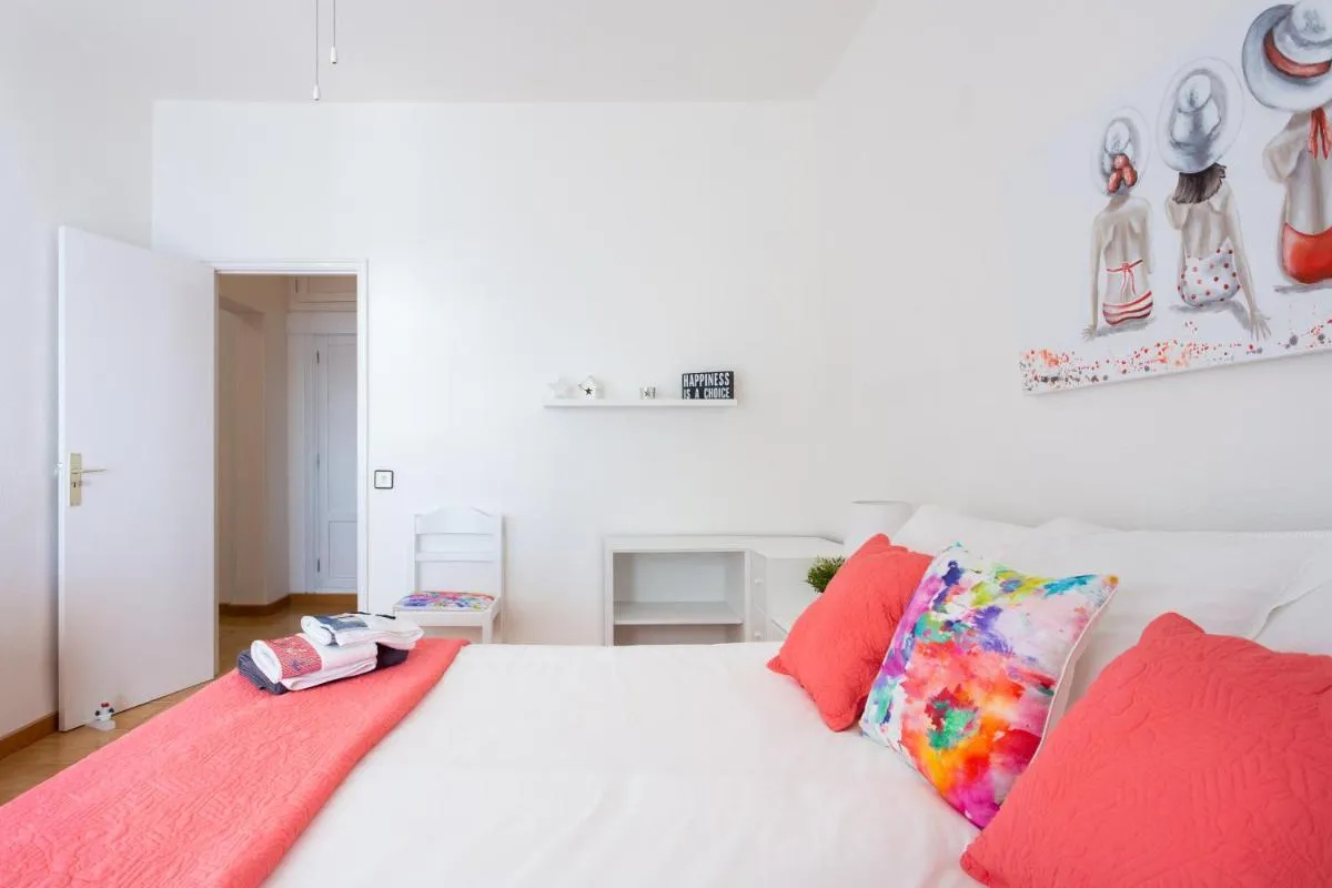 Image 1 of Frontline Beach Apartment