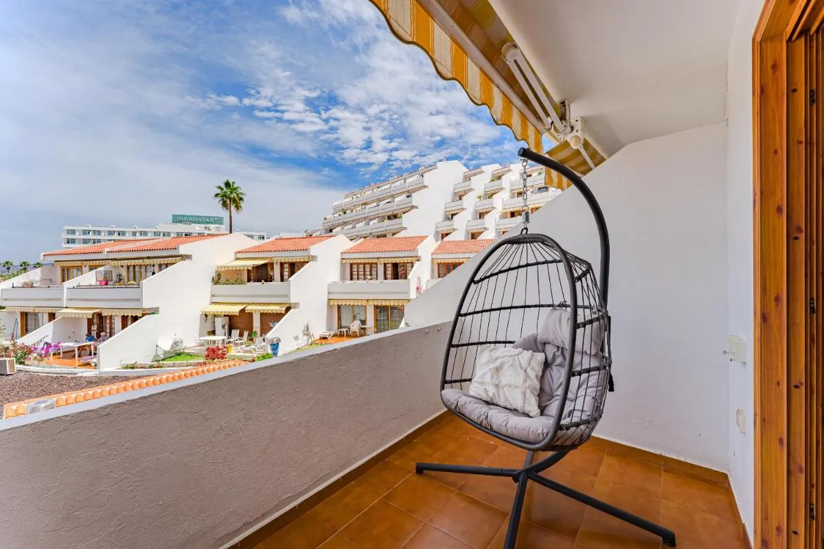 Image 4 of Garden City Palm Suite