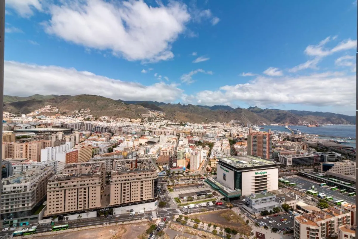 Image 5 of HomeForGuest NEW Modern Penthouse Apartment with panoramic views of Santa Cruz