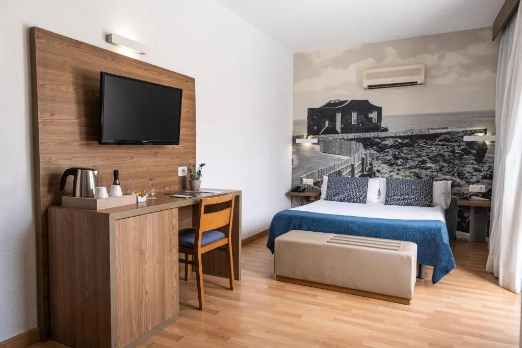 Image of Hotel Adonis Plaza