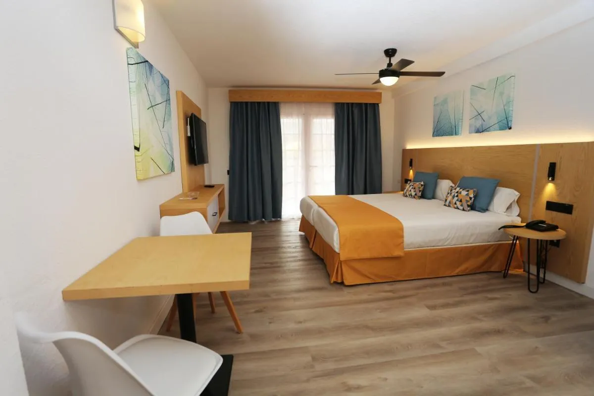 Image 1 of Hotel-Apartamentos Andorra