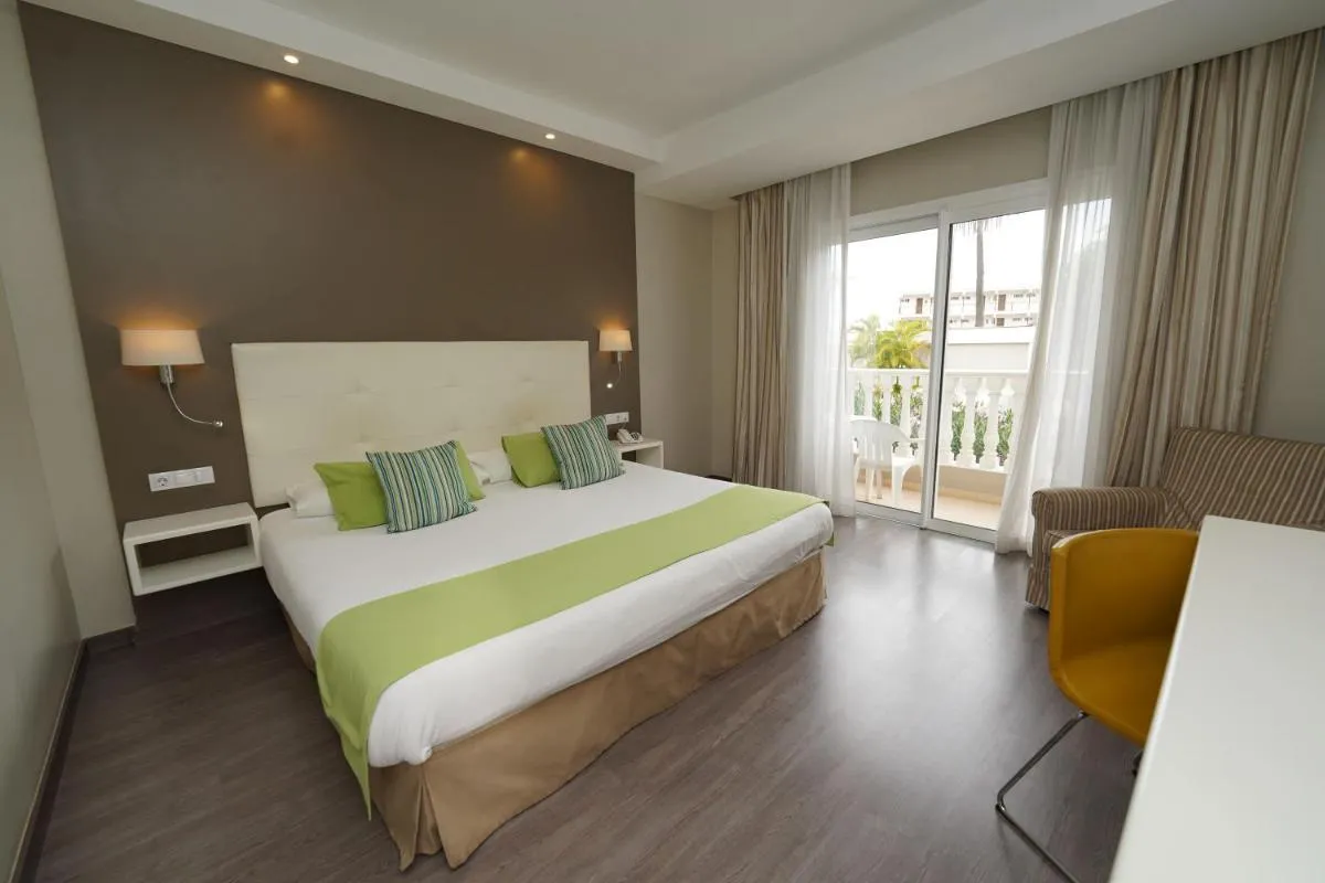 Image 1 of Hotel RF San Borondon