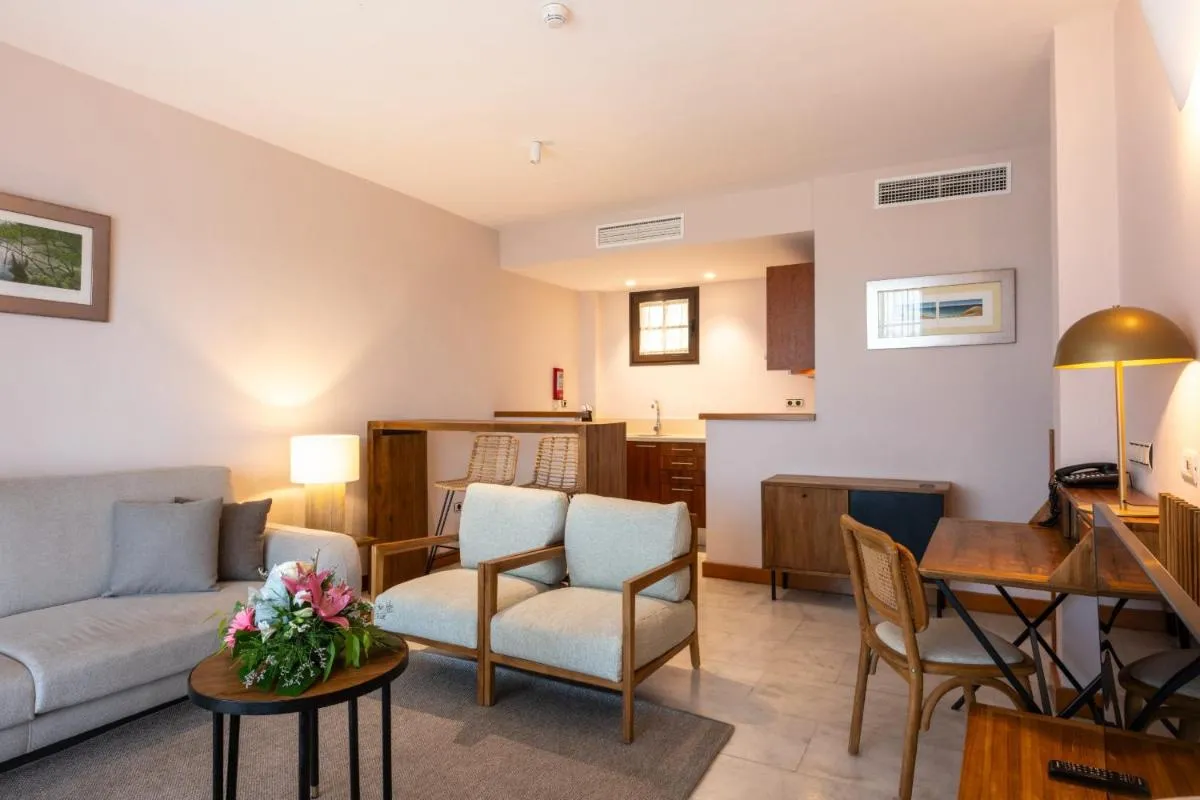 Image 4 of Hotel Suite Villa Maria