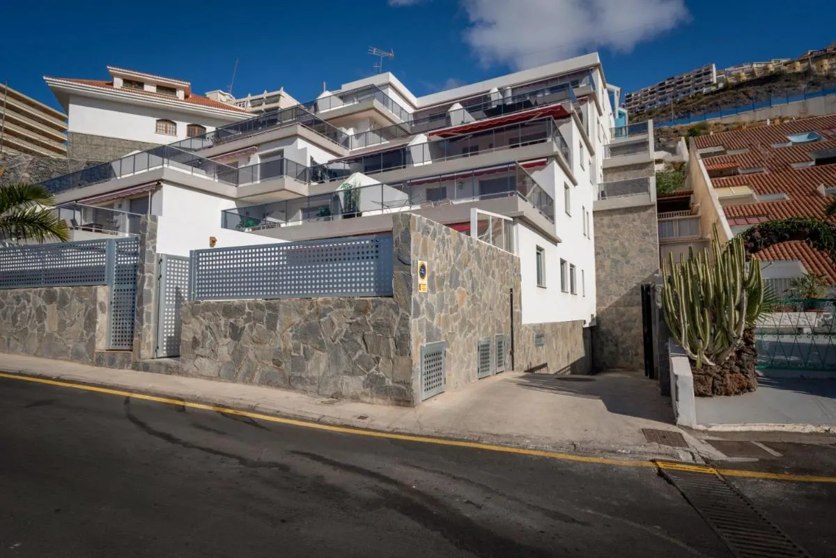 Image 4 of Luxurious apartment with large terrace and sea views
