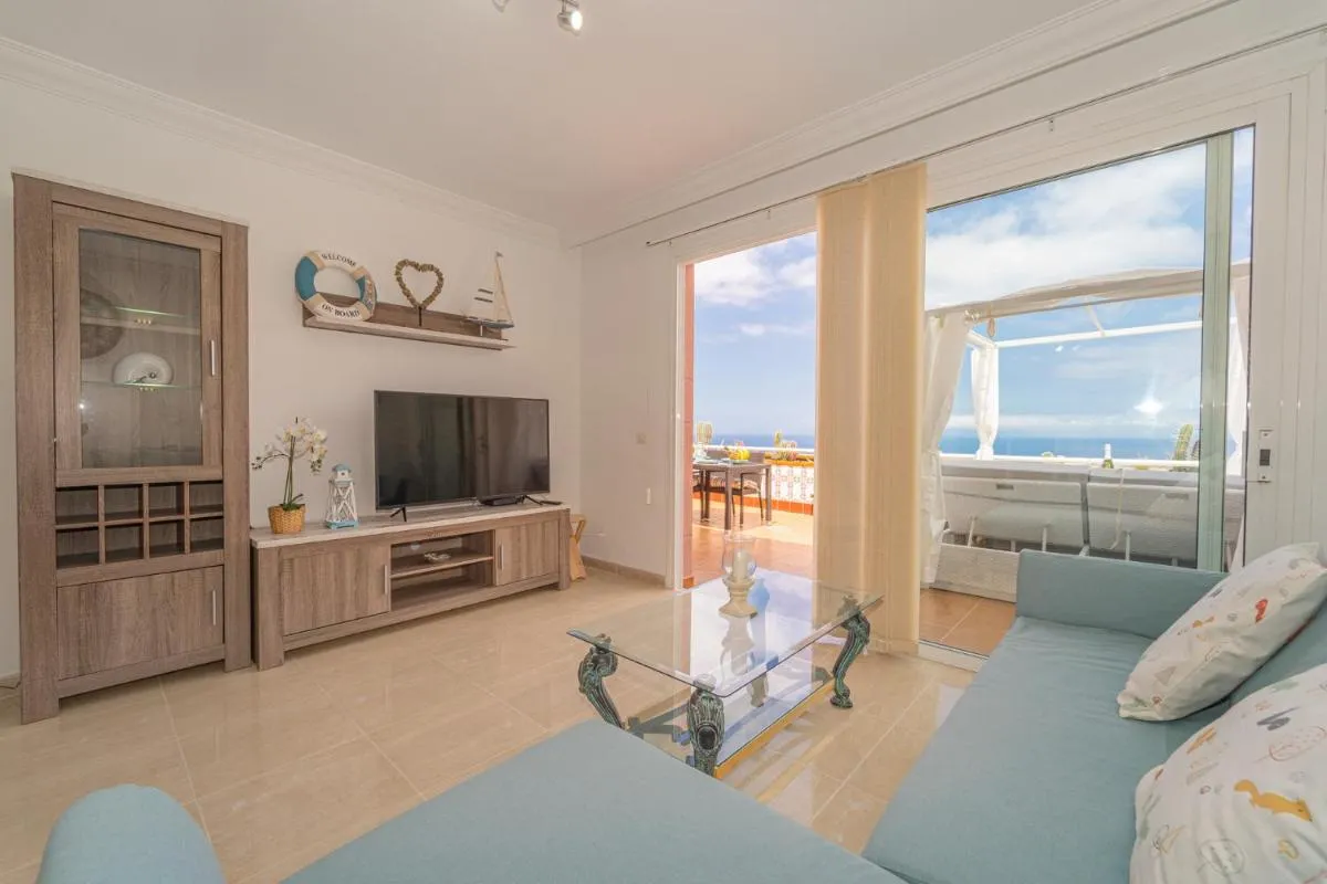 Image 5 of Luxury Penthouse 105m2,bali bed,heated pool,Sunset