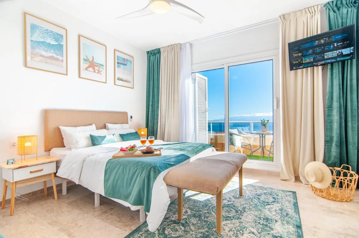 Image 1 of Luxury Townhouse with panoramic sea view
