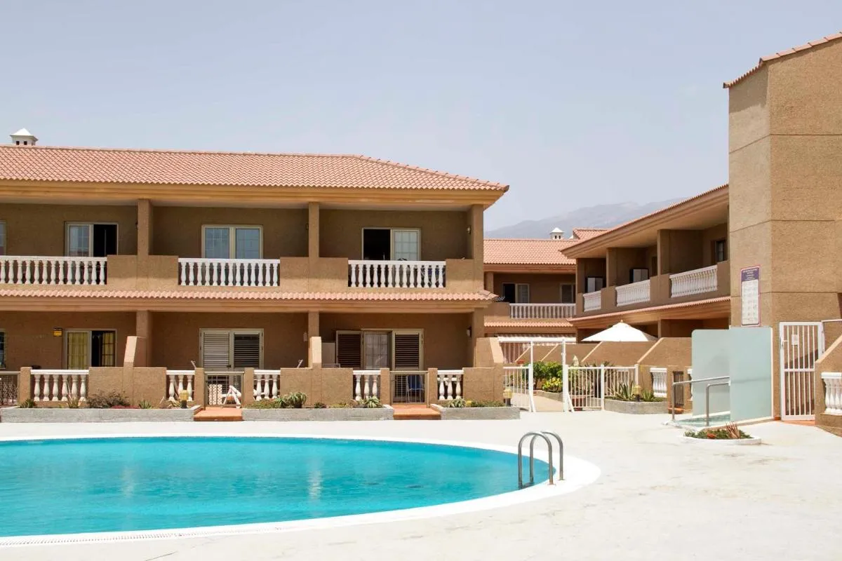 Image 3 of Navy Apartment, El Poris