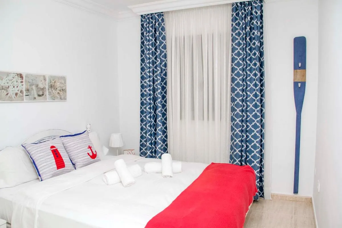 Image 1 of Navy Apartment, El Poris