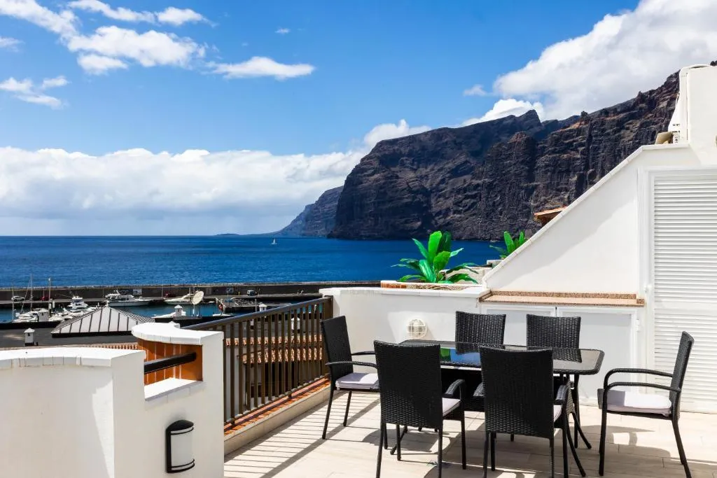 Image of OCEAN PANORAMA – 3 AC bedrooms, private garage, new pool, 2 bathrooms, tv channels