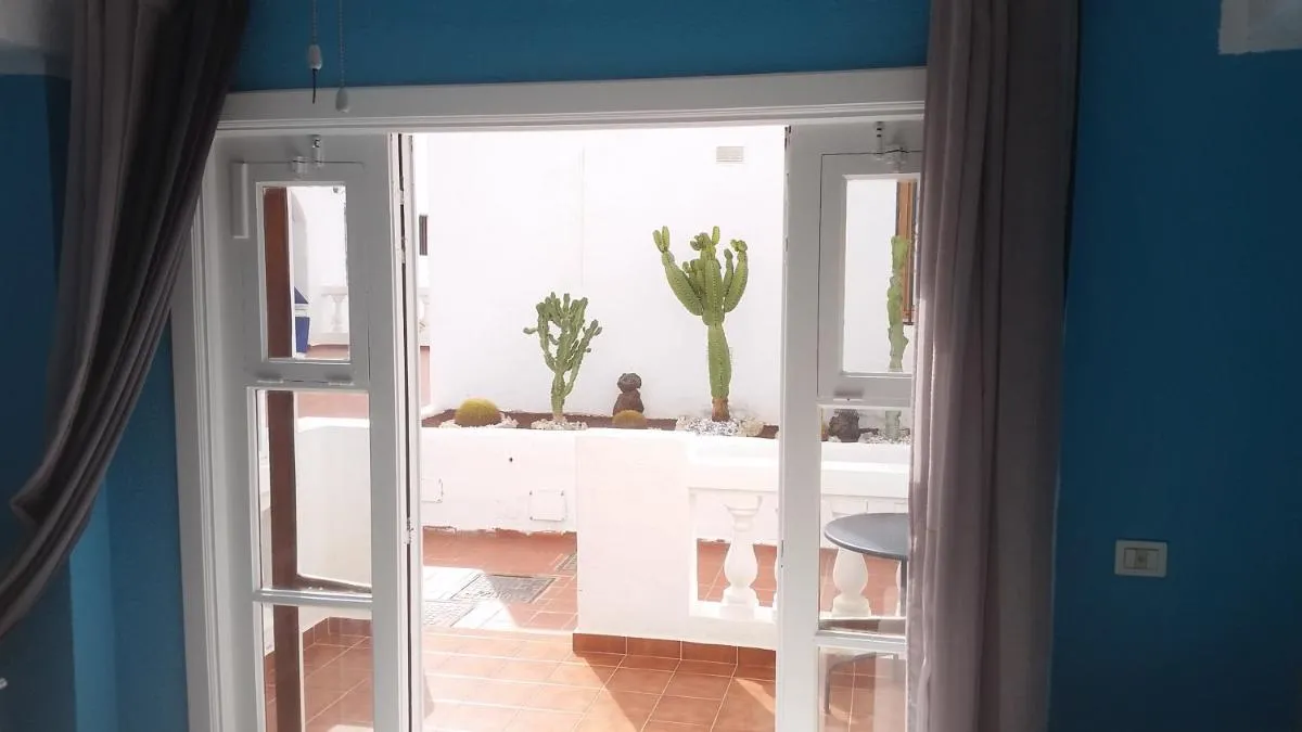 Image 6 of Ocean Dreams Suite Los Cristianos Hill heated pool